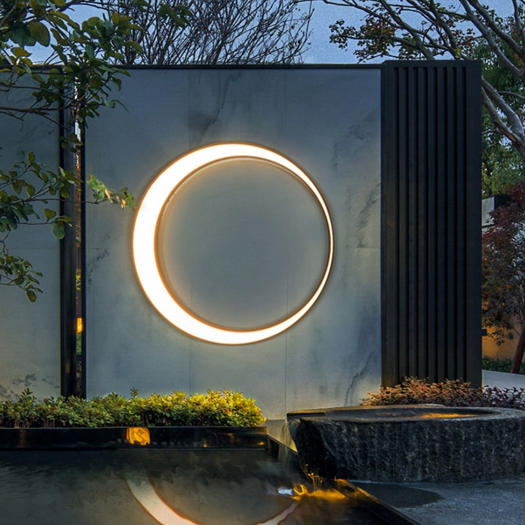 Moon Solar Outdoor Wall Lamp