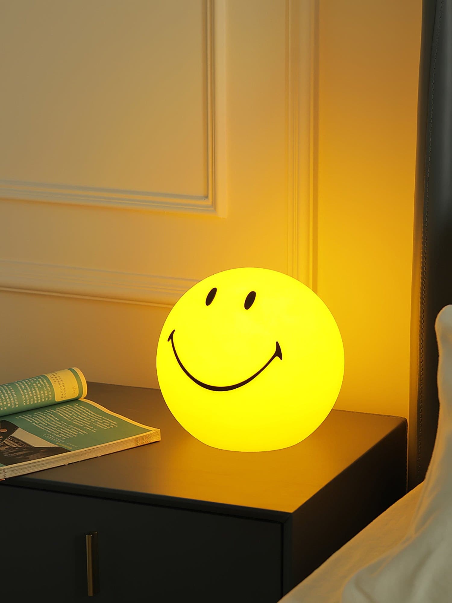 Smiley Table Lamp