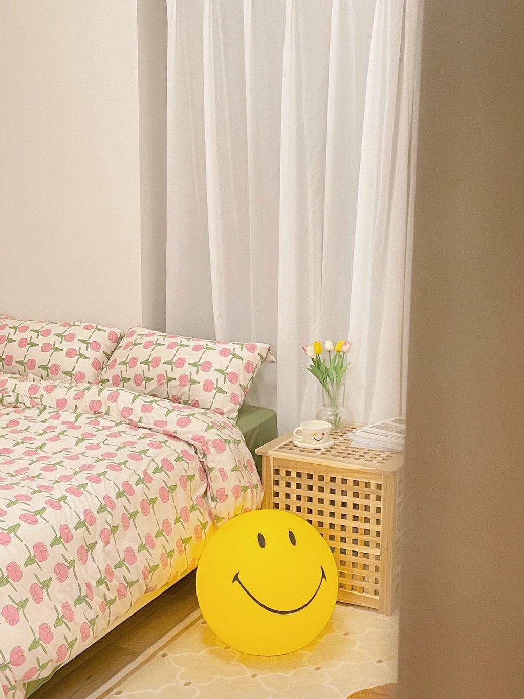 Smiley Table Lamp