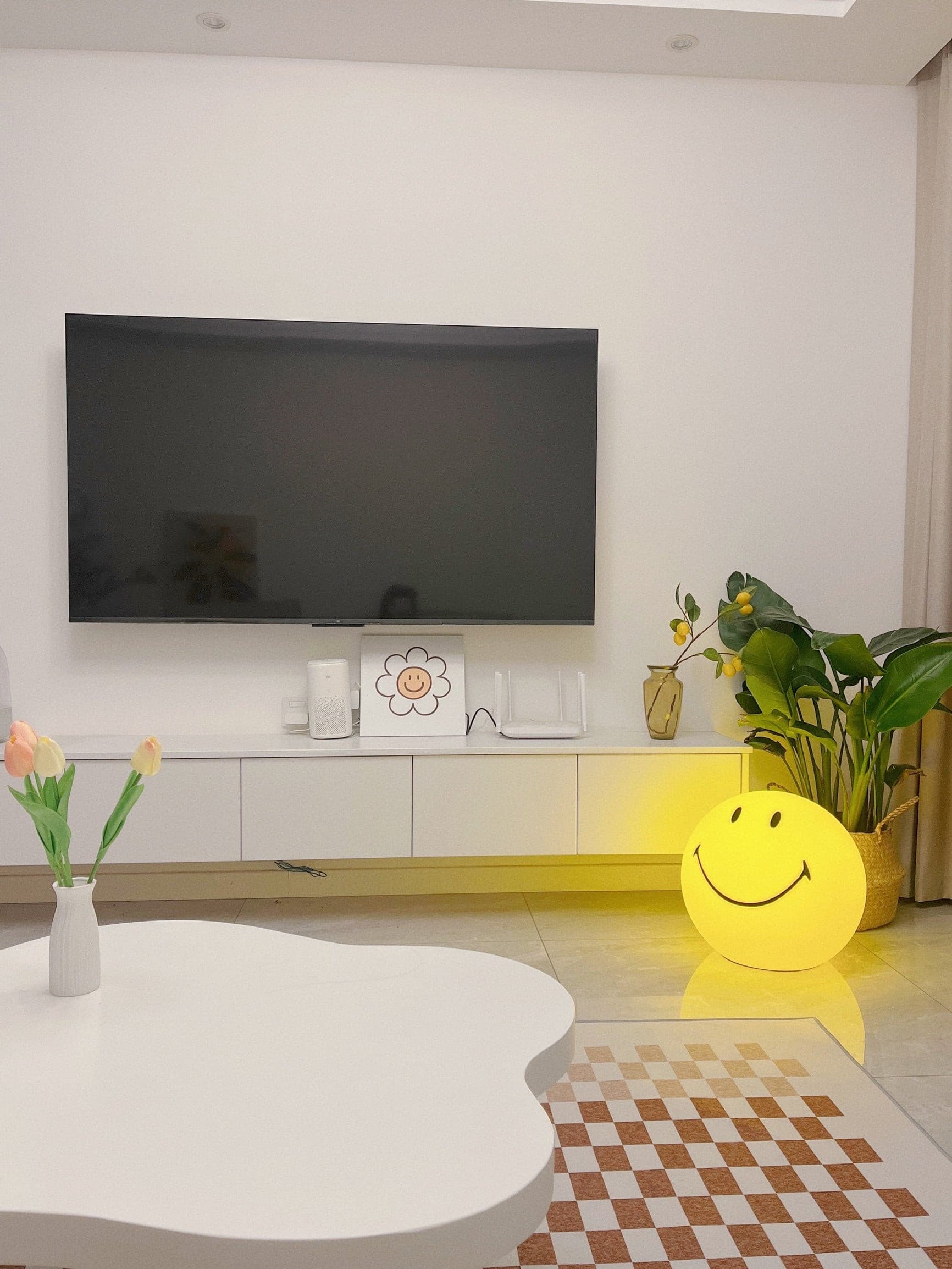 Smiley Table Lamp