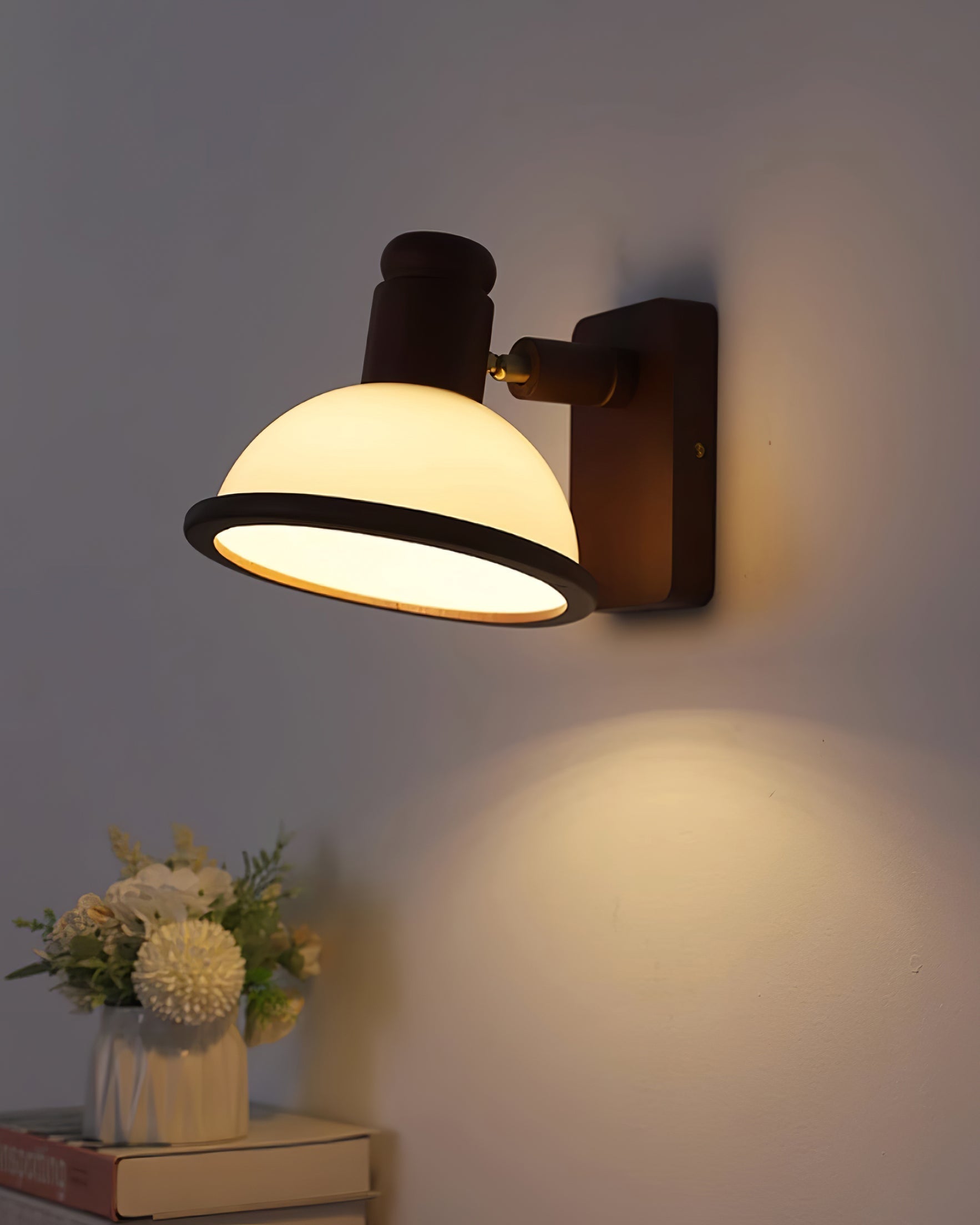 Girona Mia Wall Lamp