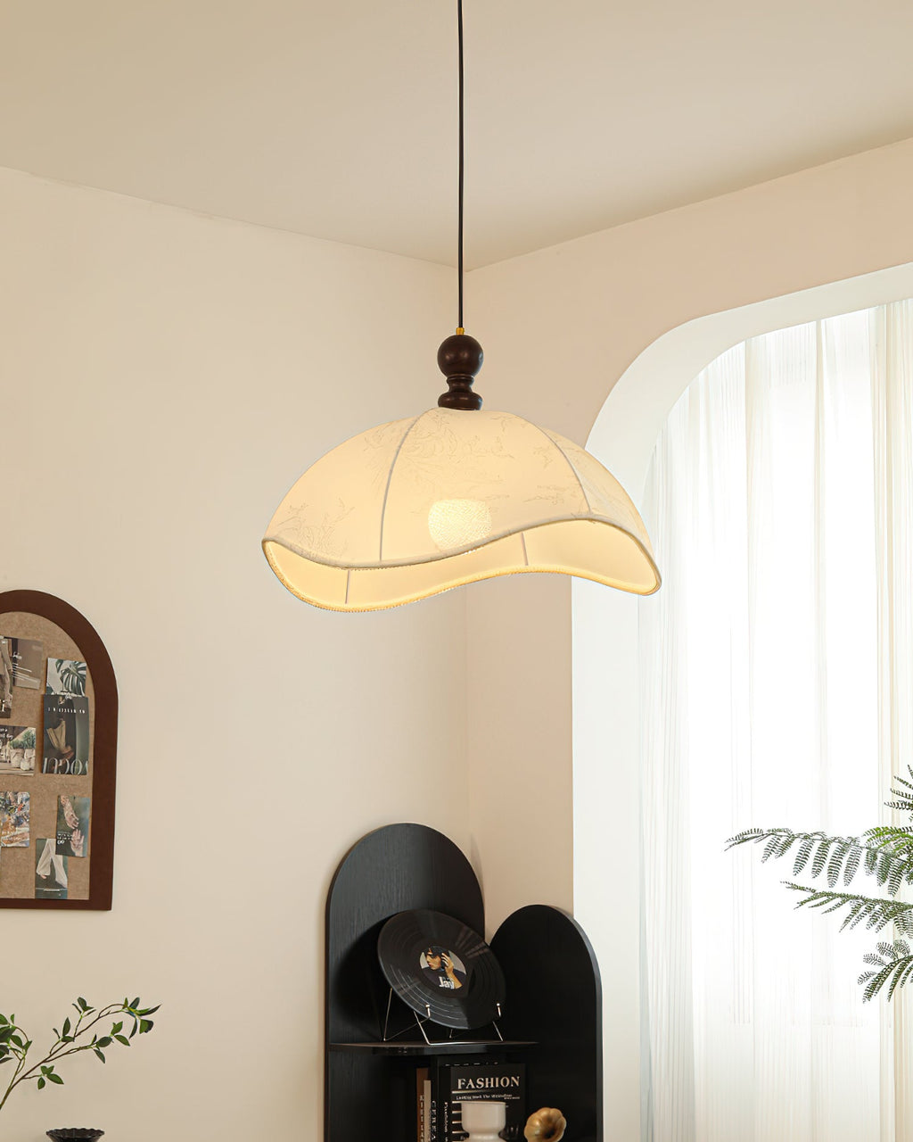 Oriente Pendant Light