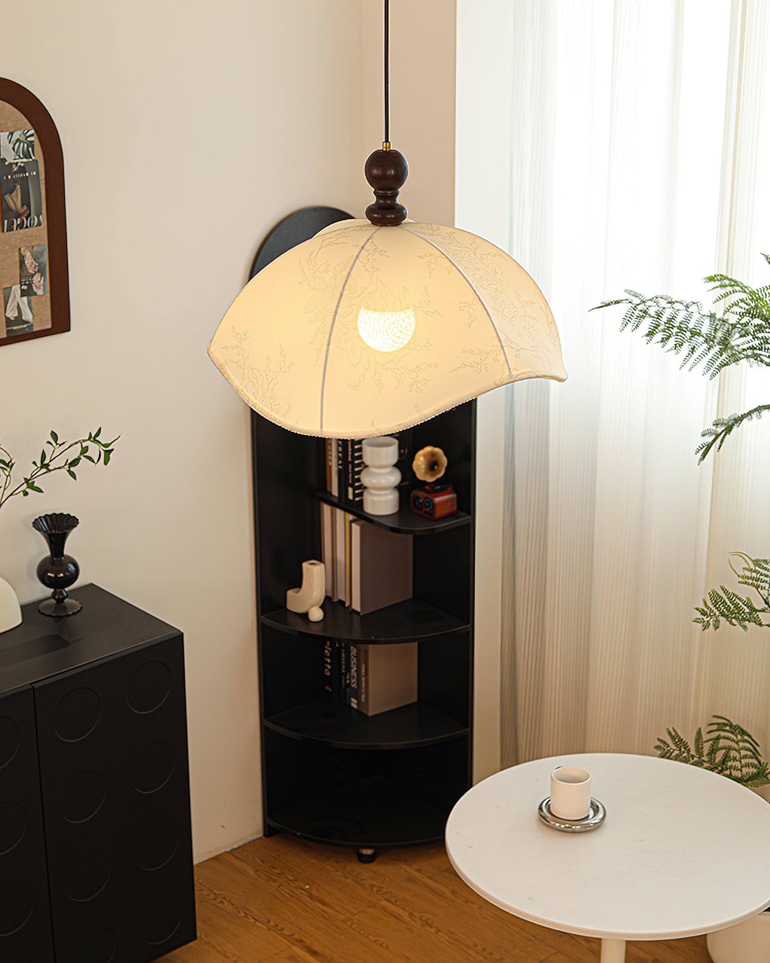 Oriente Pendant Light