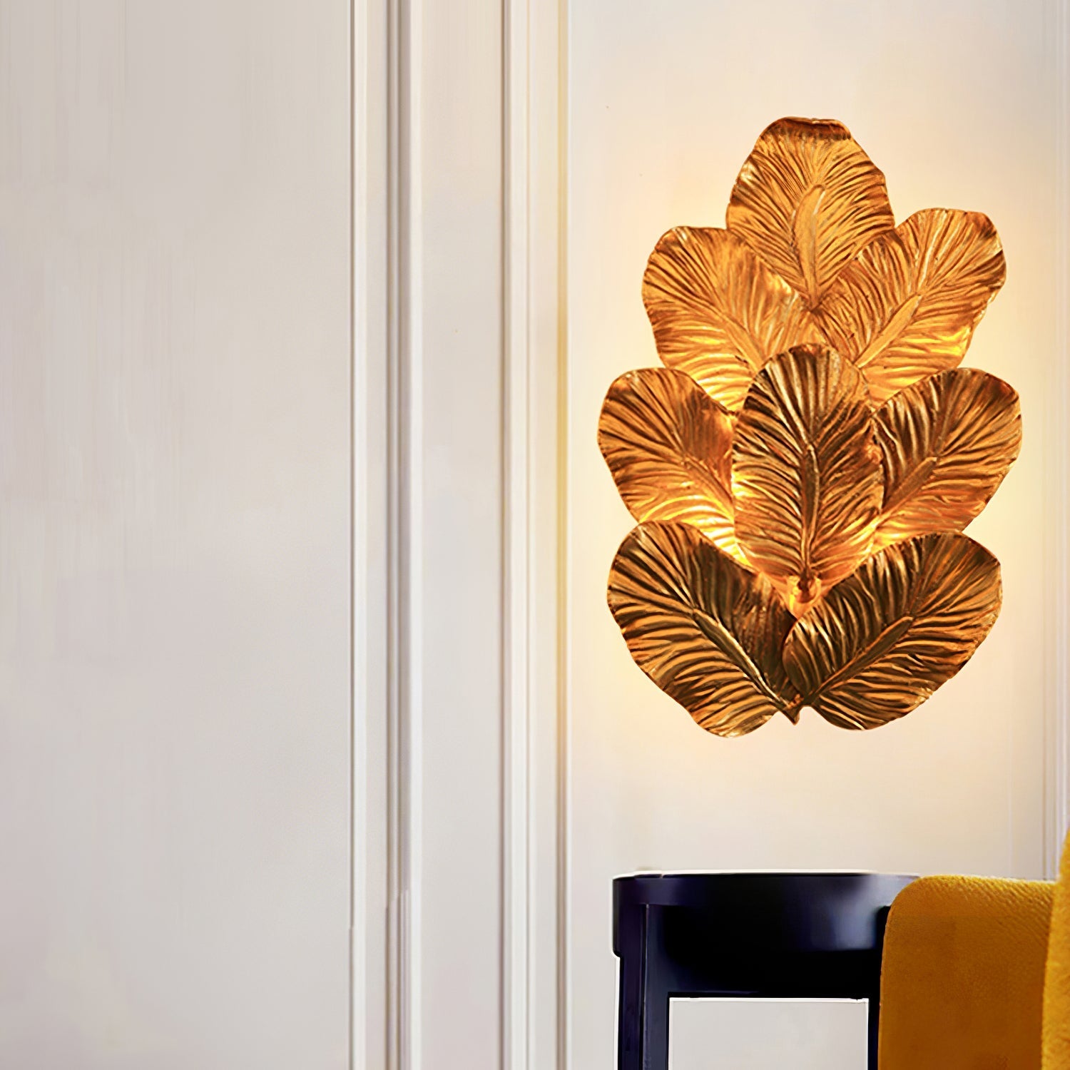 Pathleaf Heap Wall Lamp