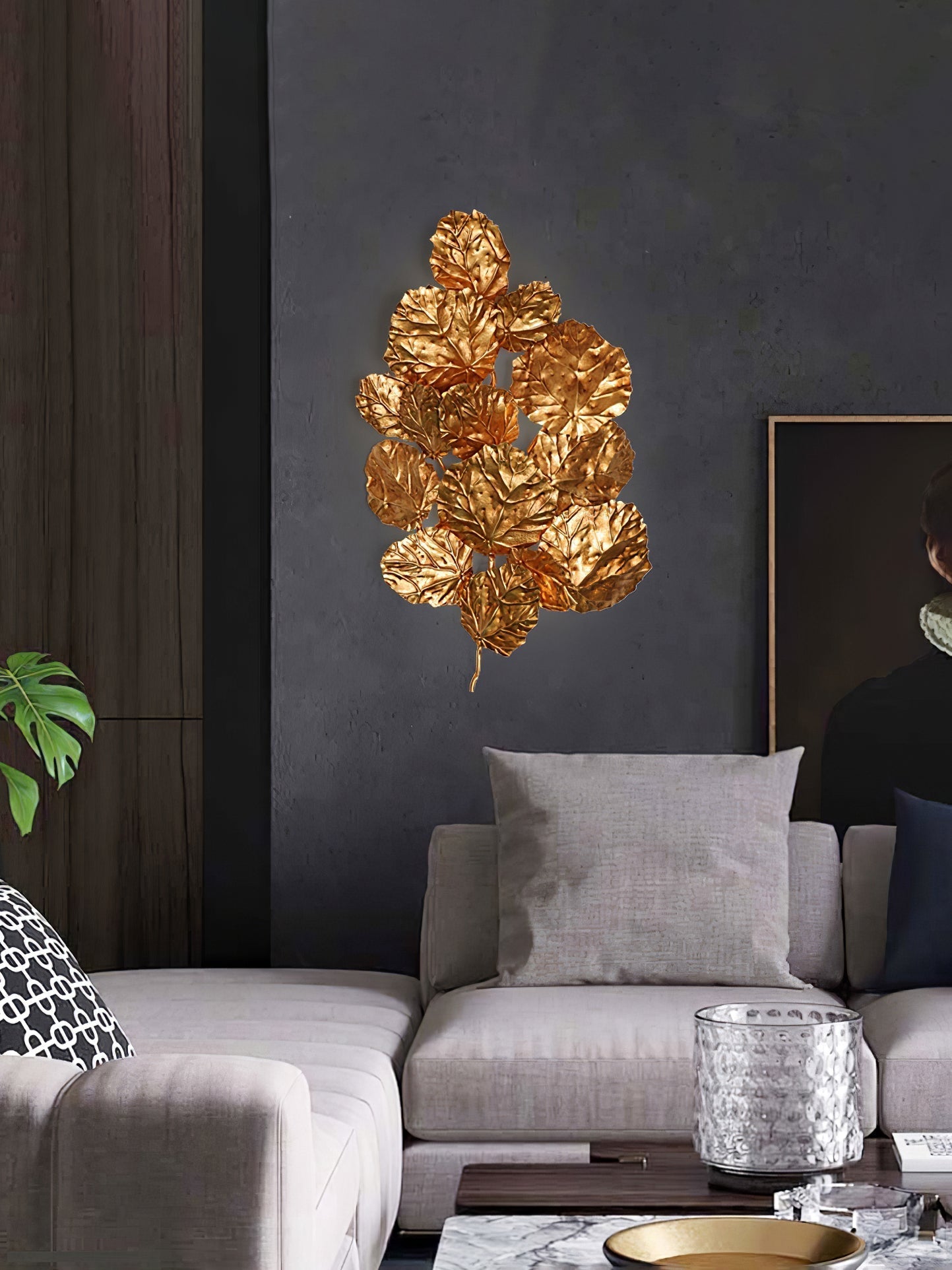 Pathleaf Heap Wall Lamp