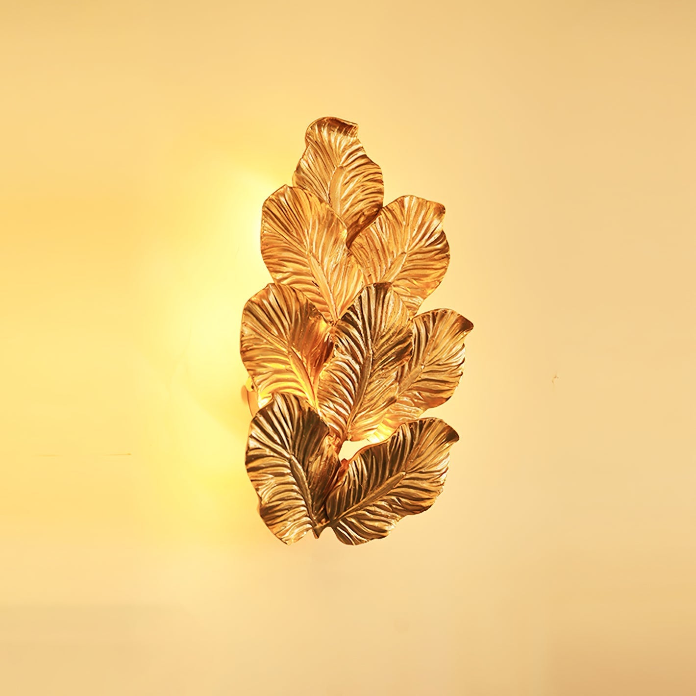 Pathleaf Heap Wall Lamp