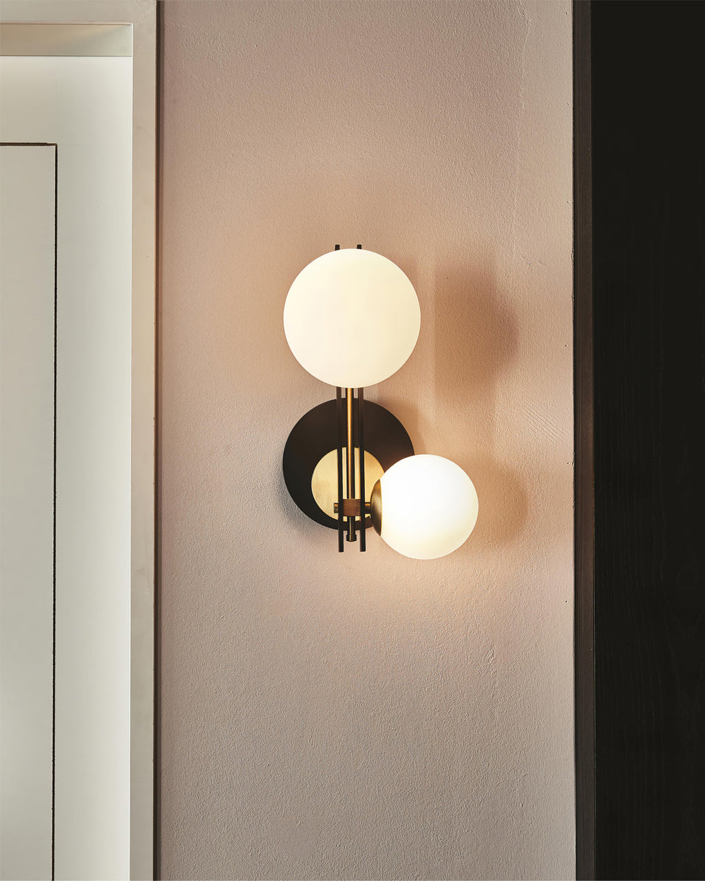 Planeta Wall Light