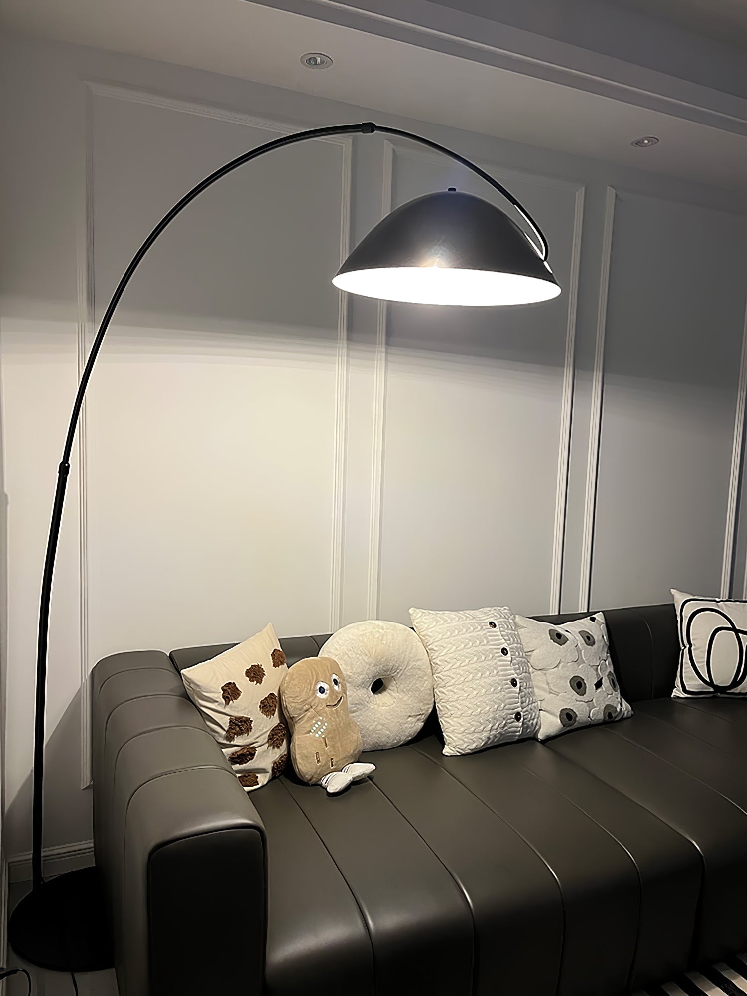Pluma Floor Lamp