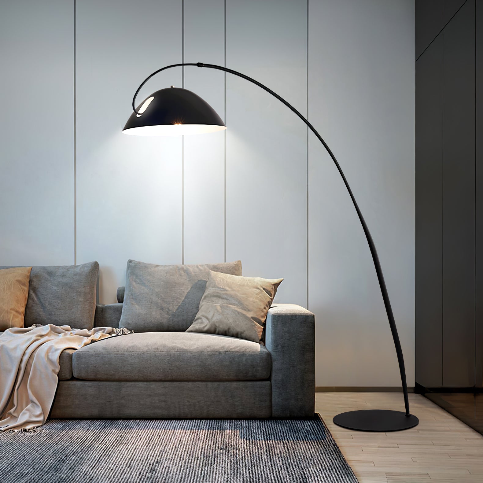 Pluma Floor Lamp