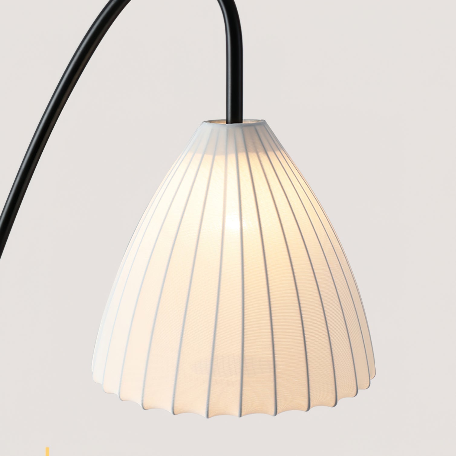 Rieort Tripod Floor Lamp