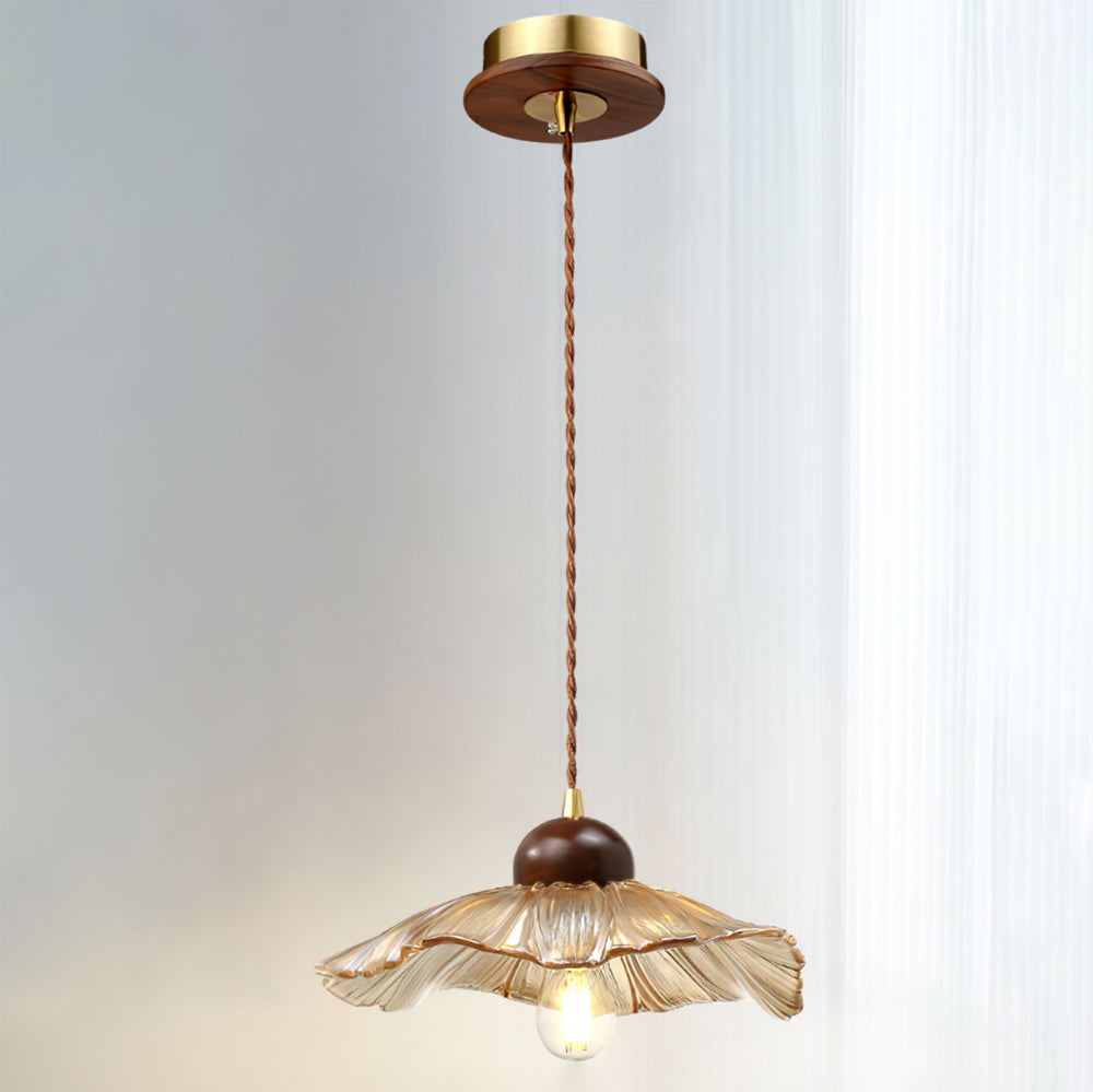 Scalloped Floral Pendant Lamp