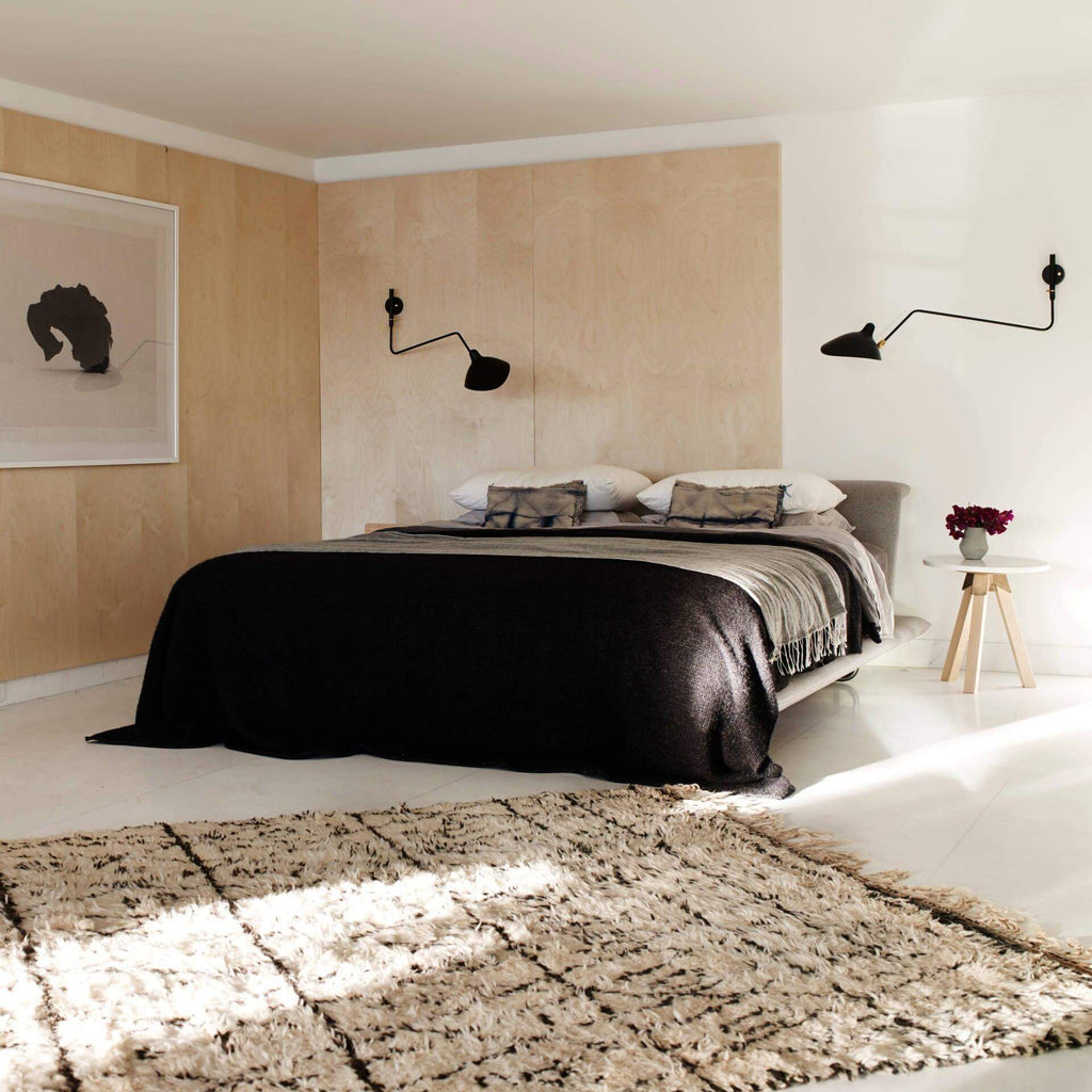 Serge Mouille Wall Sconce – Black Swing Arm Designer Wall Light