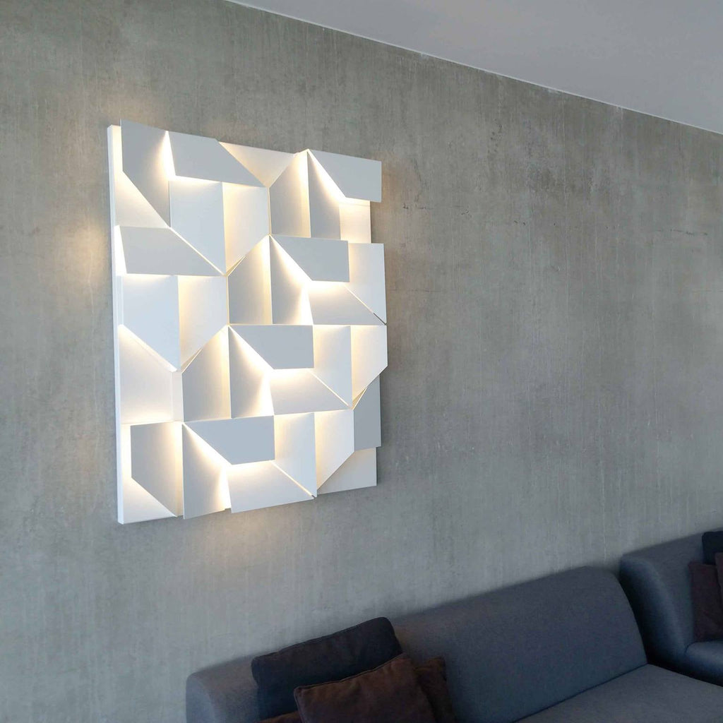 Shadows Wall Lamp