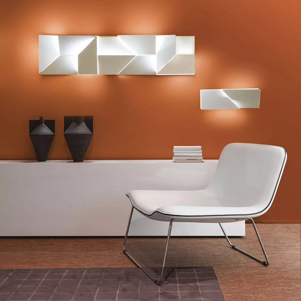 Shadows Wall Lamp