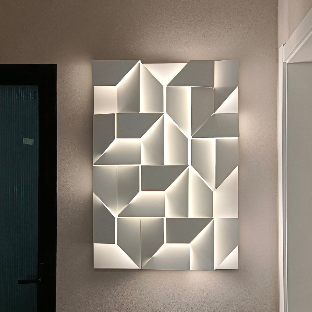 Shadows Wall Lamp