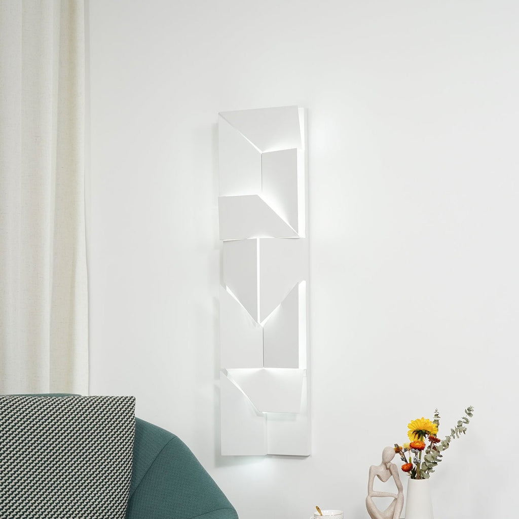 Shadows Wall Lamp