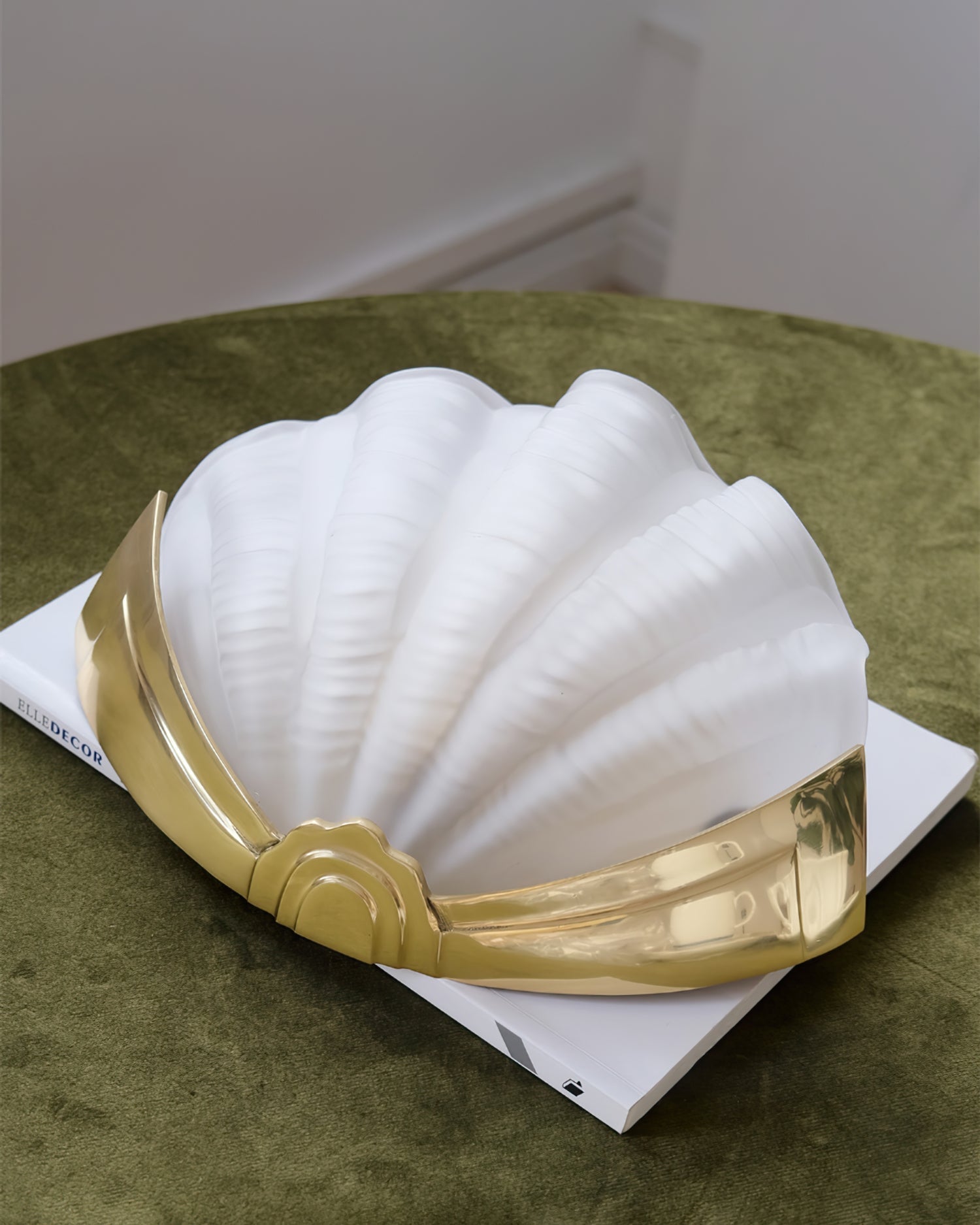 Shell Brass Wall Lamp