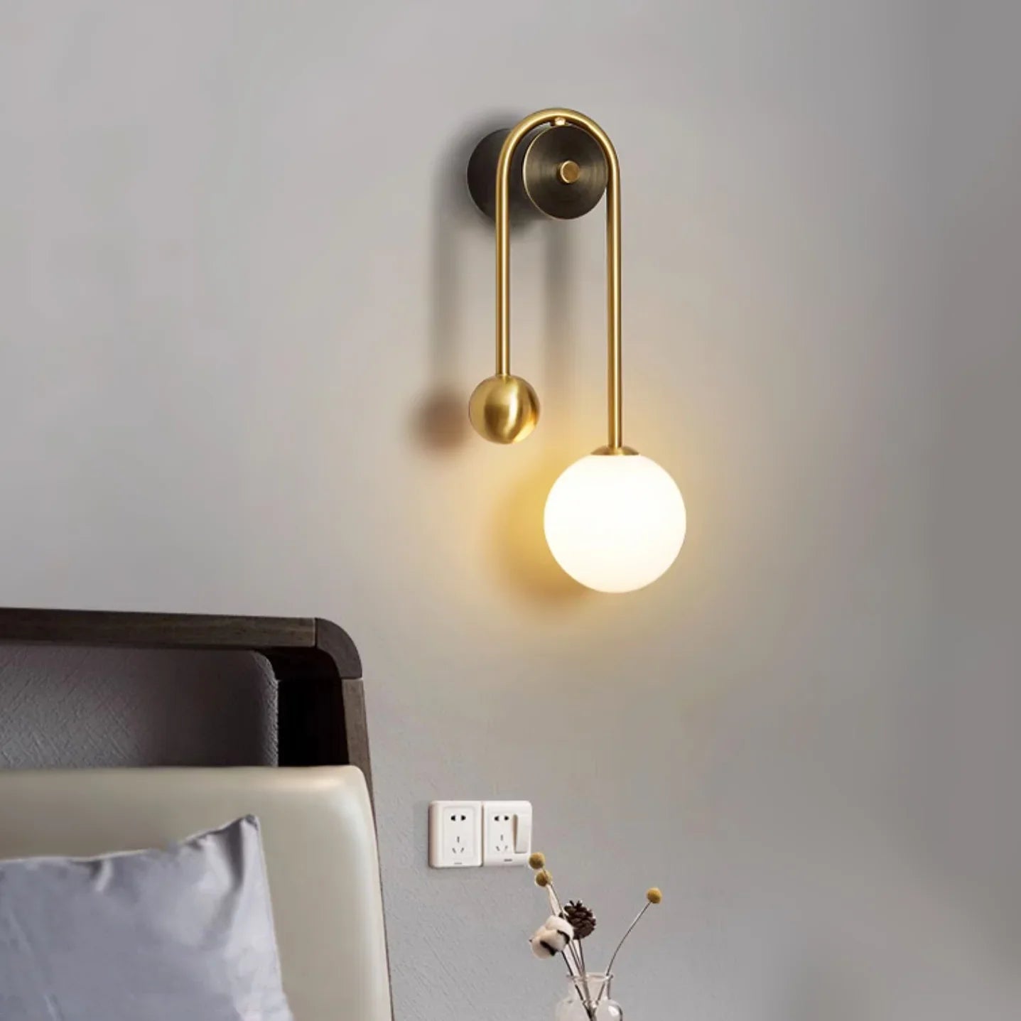 Spherical Light Luxury Wall Lamp