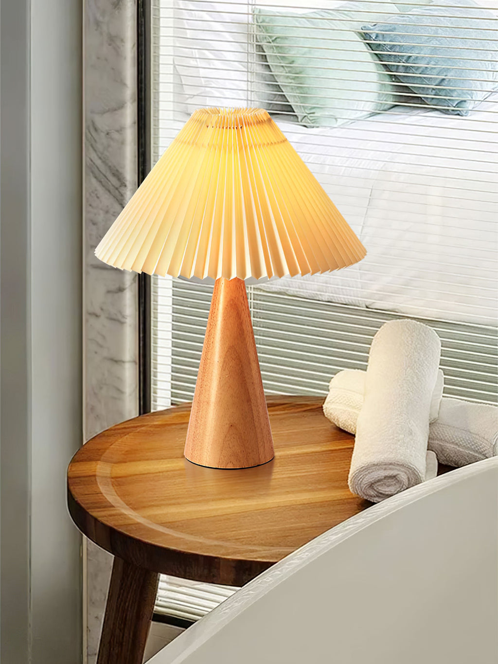 Stringer Table Lamp