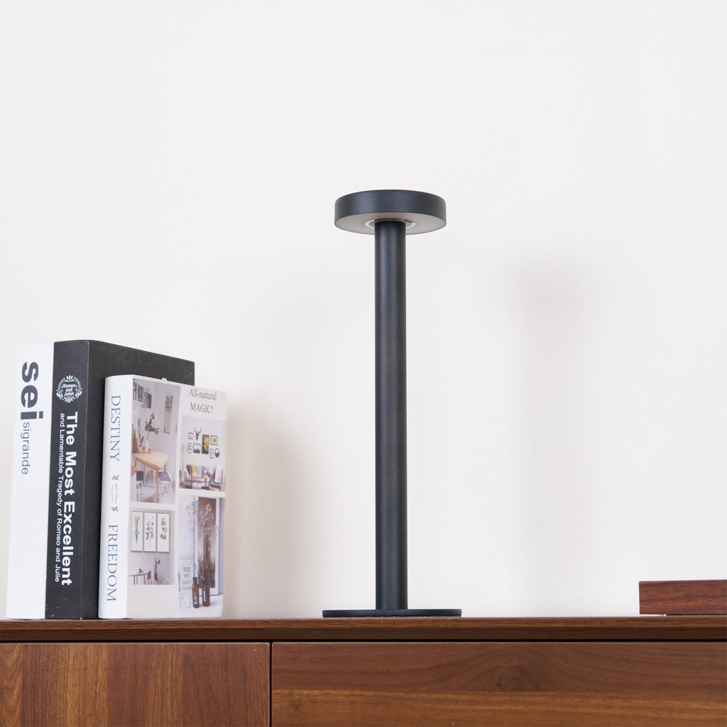 Tetatet Built-in Battery Table Lamp