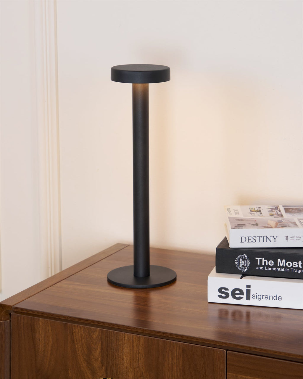 Tetatet Built-in Battery Table Lamp