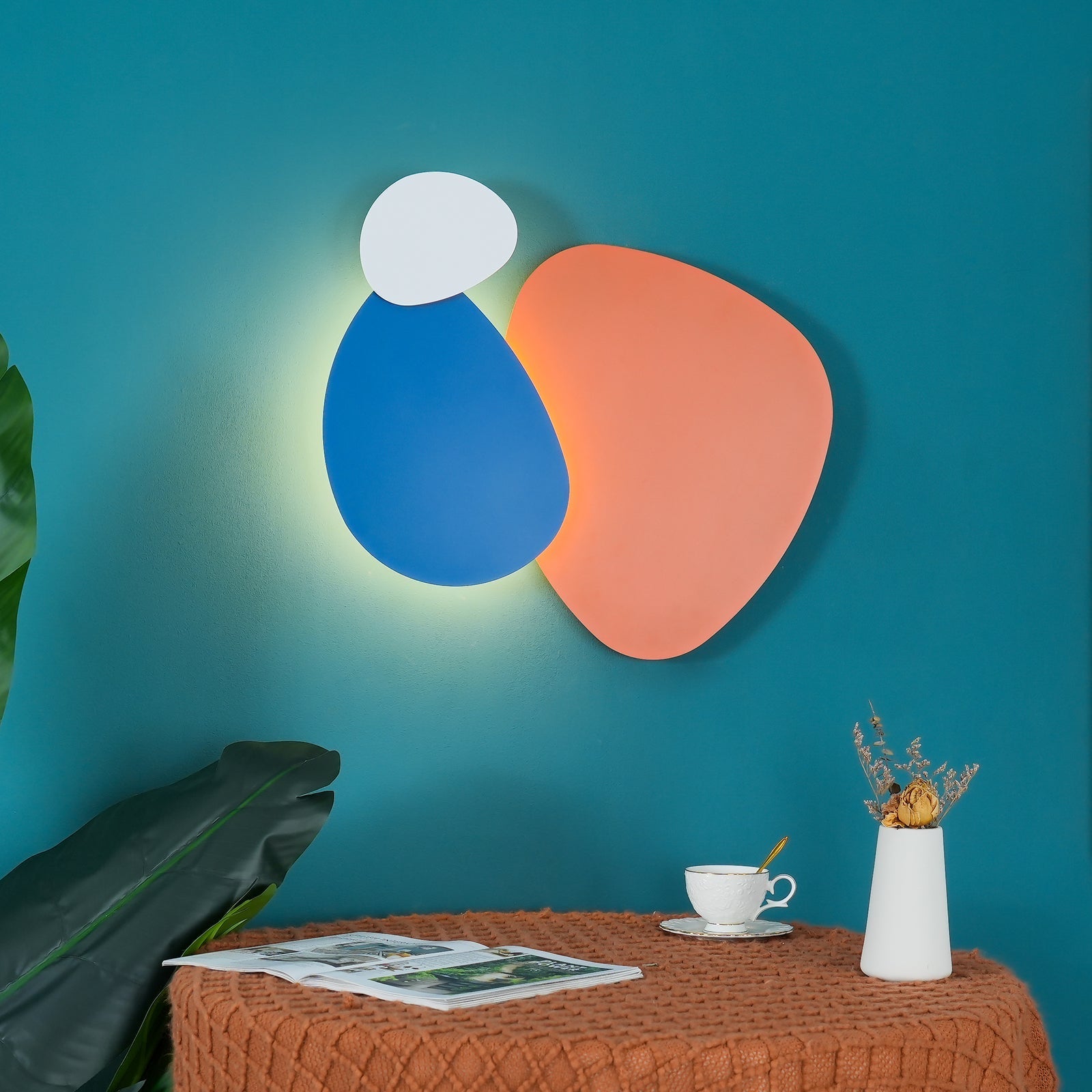 Tria Wall Light