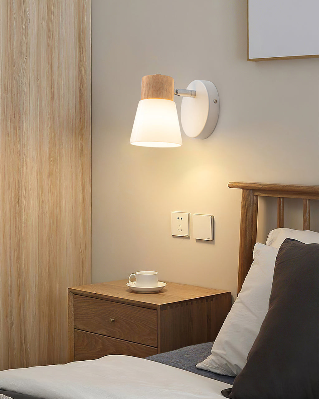 Valku Wall Light