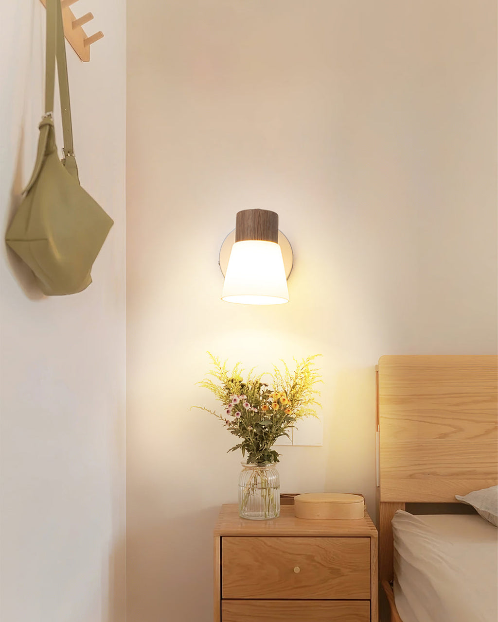 Valku Wall Light