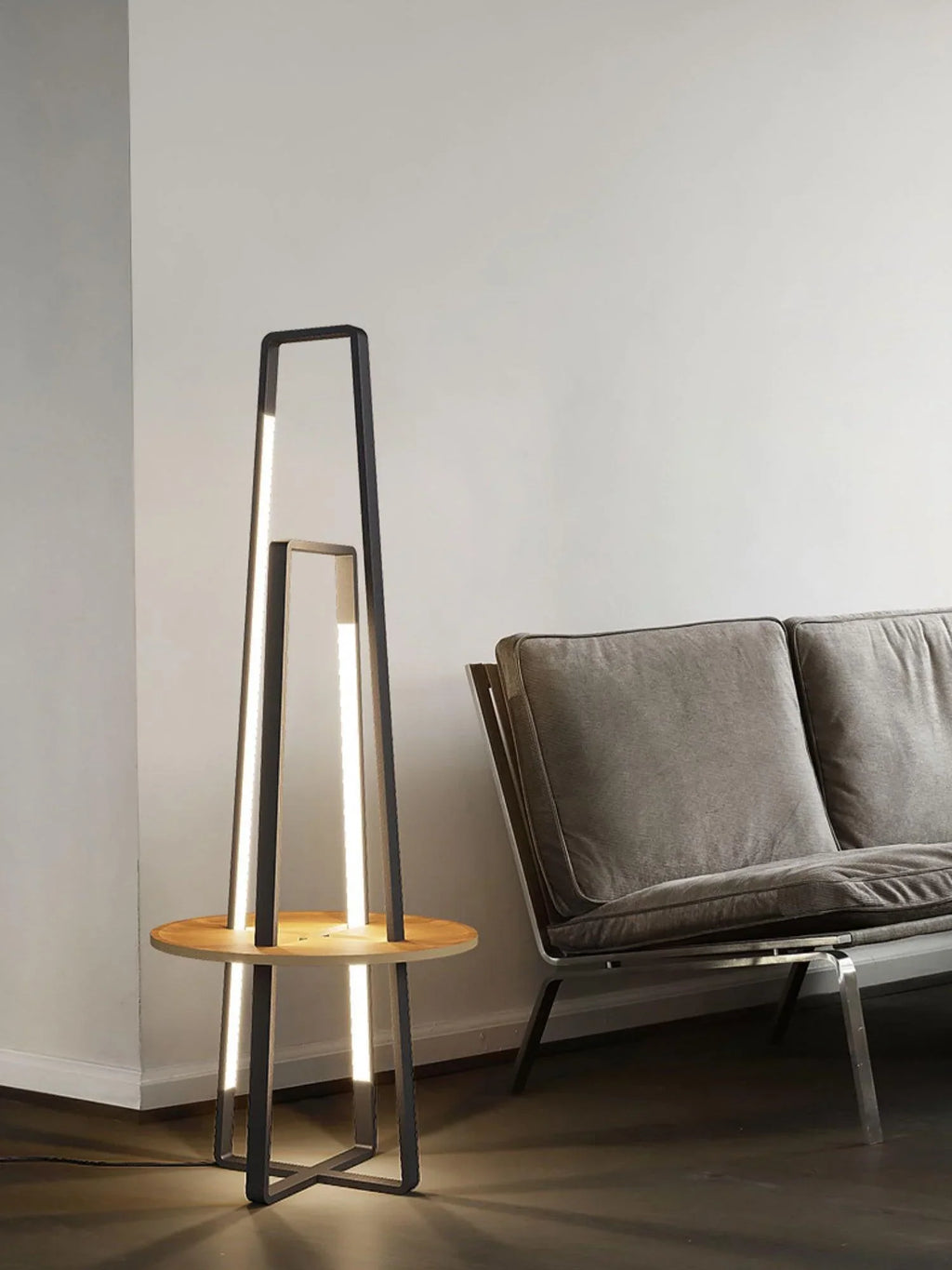 Trapezoidal Shelves Floor Lamp