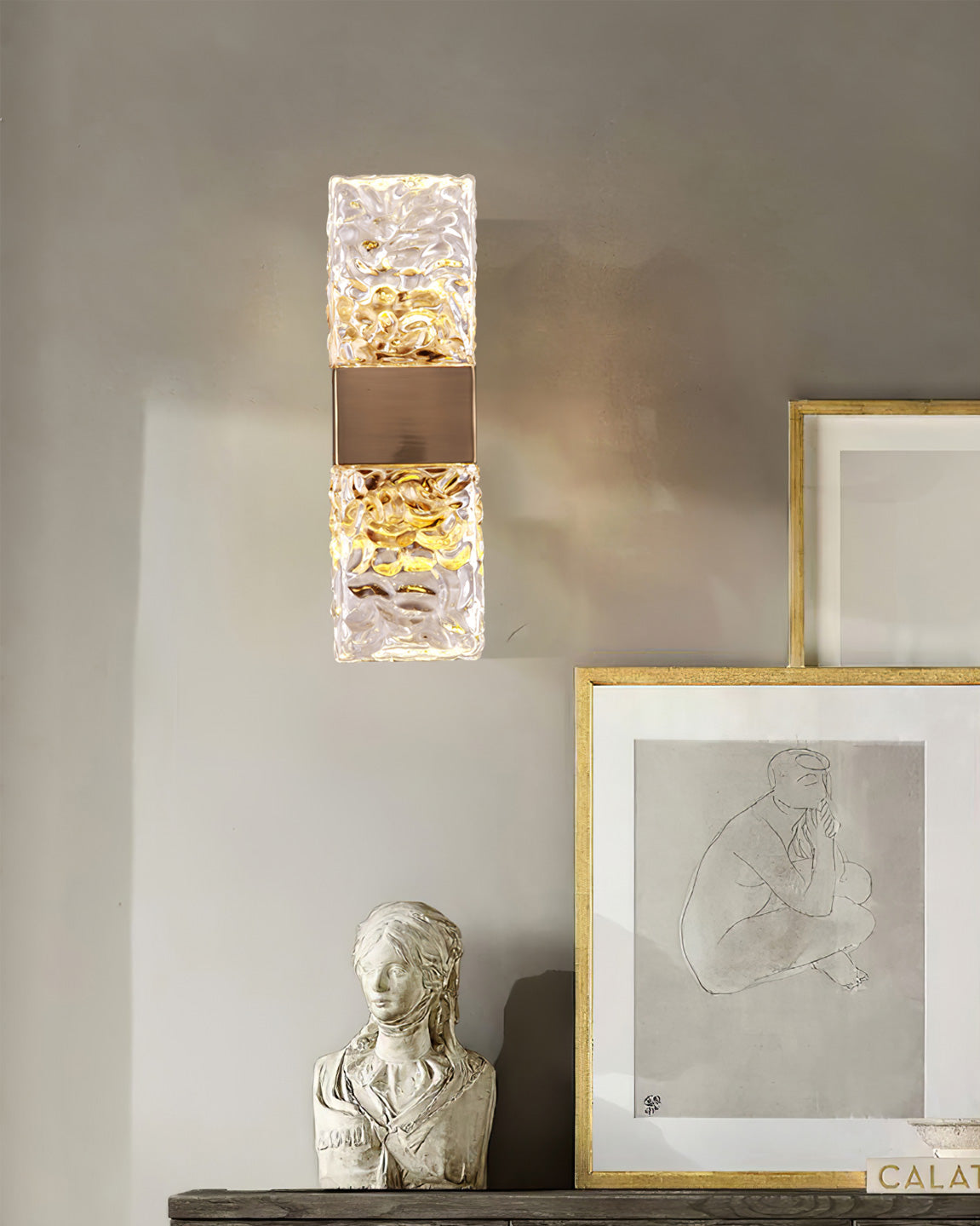 Vega Wall Light