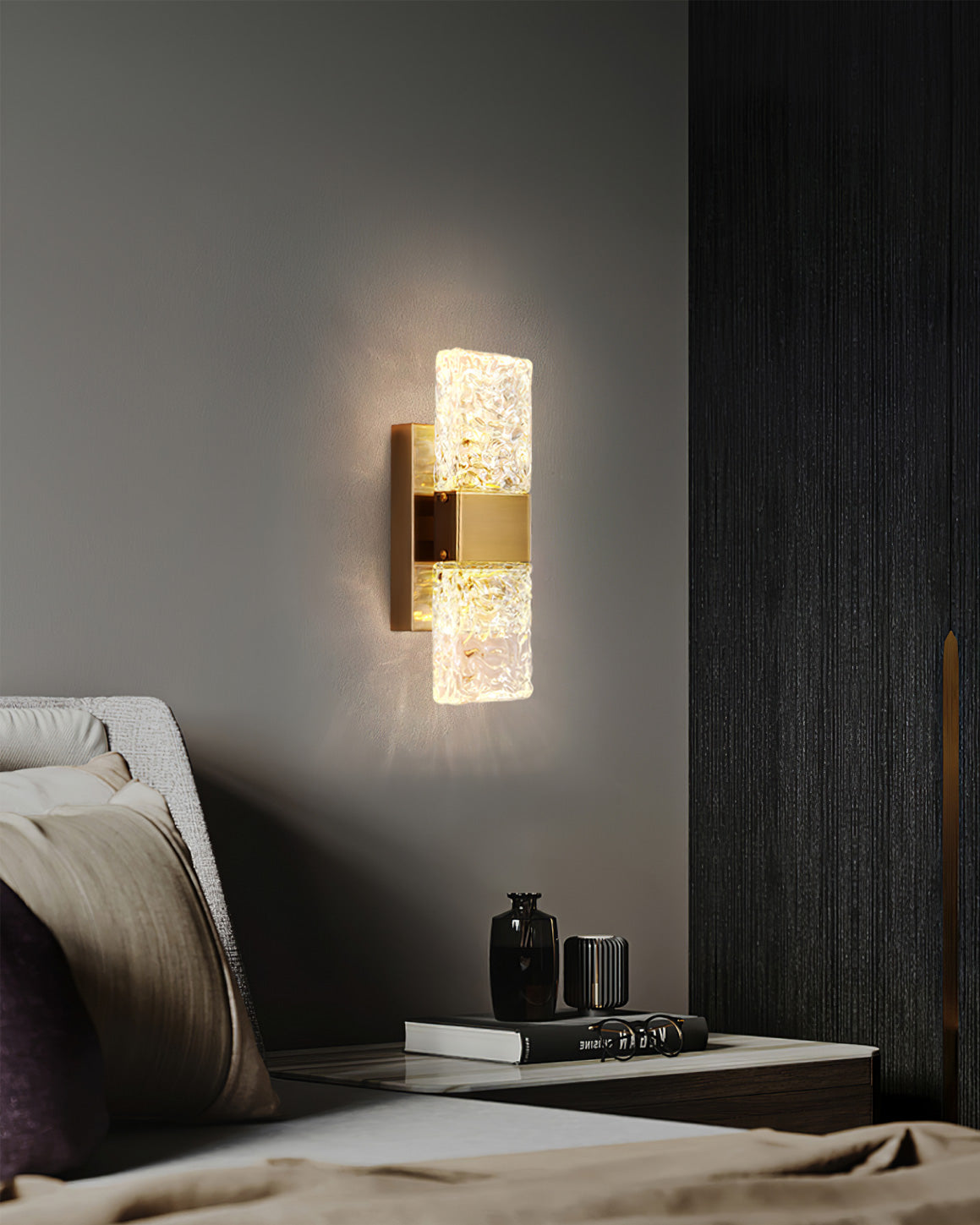 Vega Wall Light