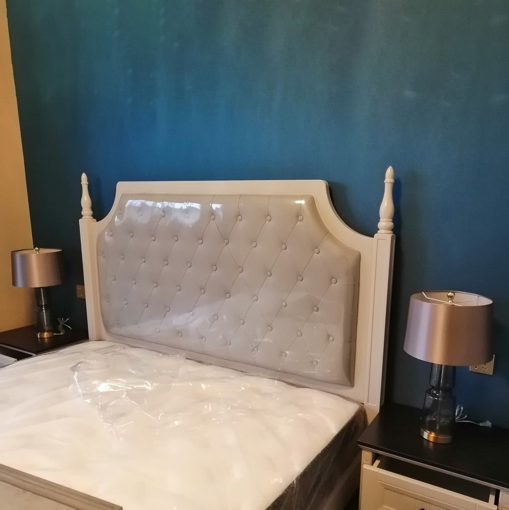 Antero Teal Table Lamp