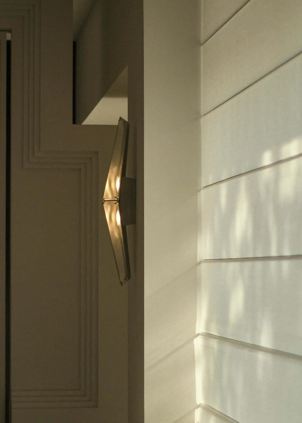 Veyora Wall Lamp