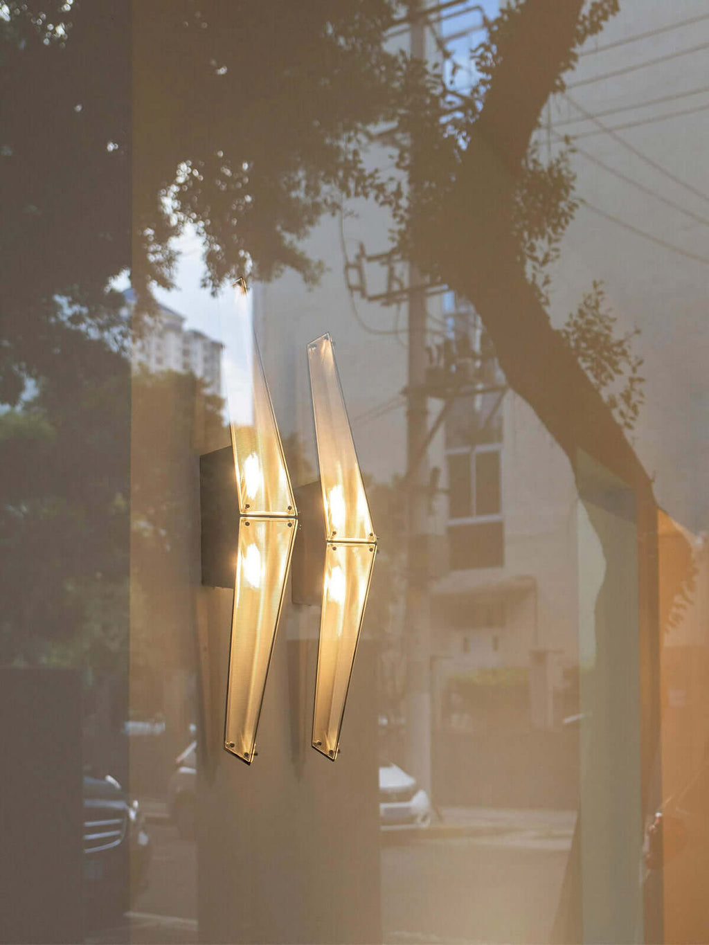 Veyora Wall Lamp