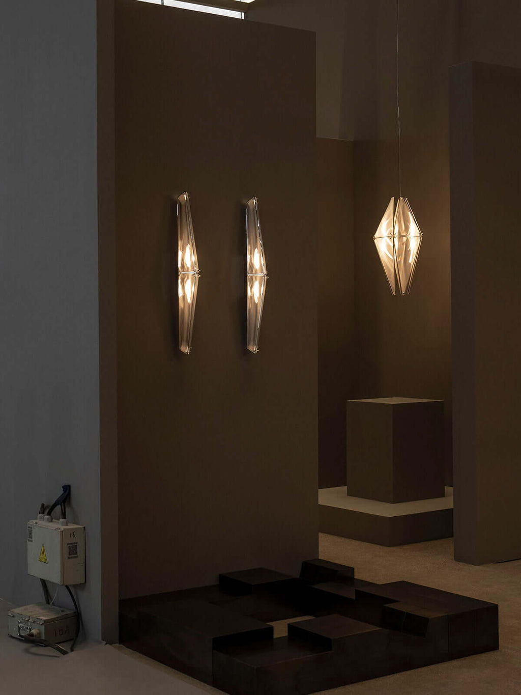 Veyora Wall Lamp