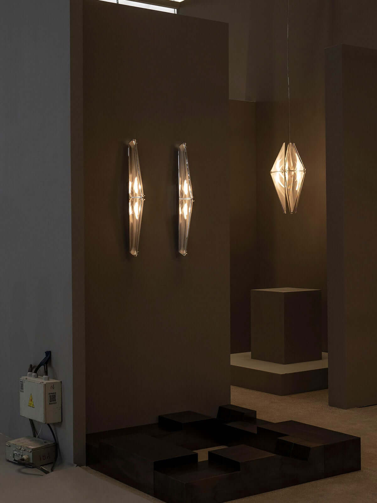 Veyora Wall Lamp