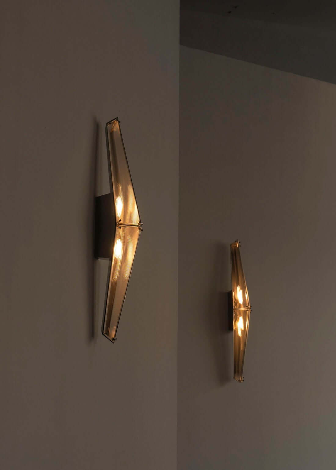 Veyora Wall Lamp