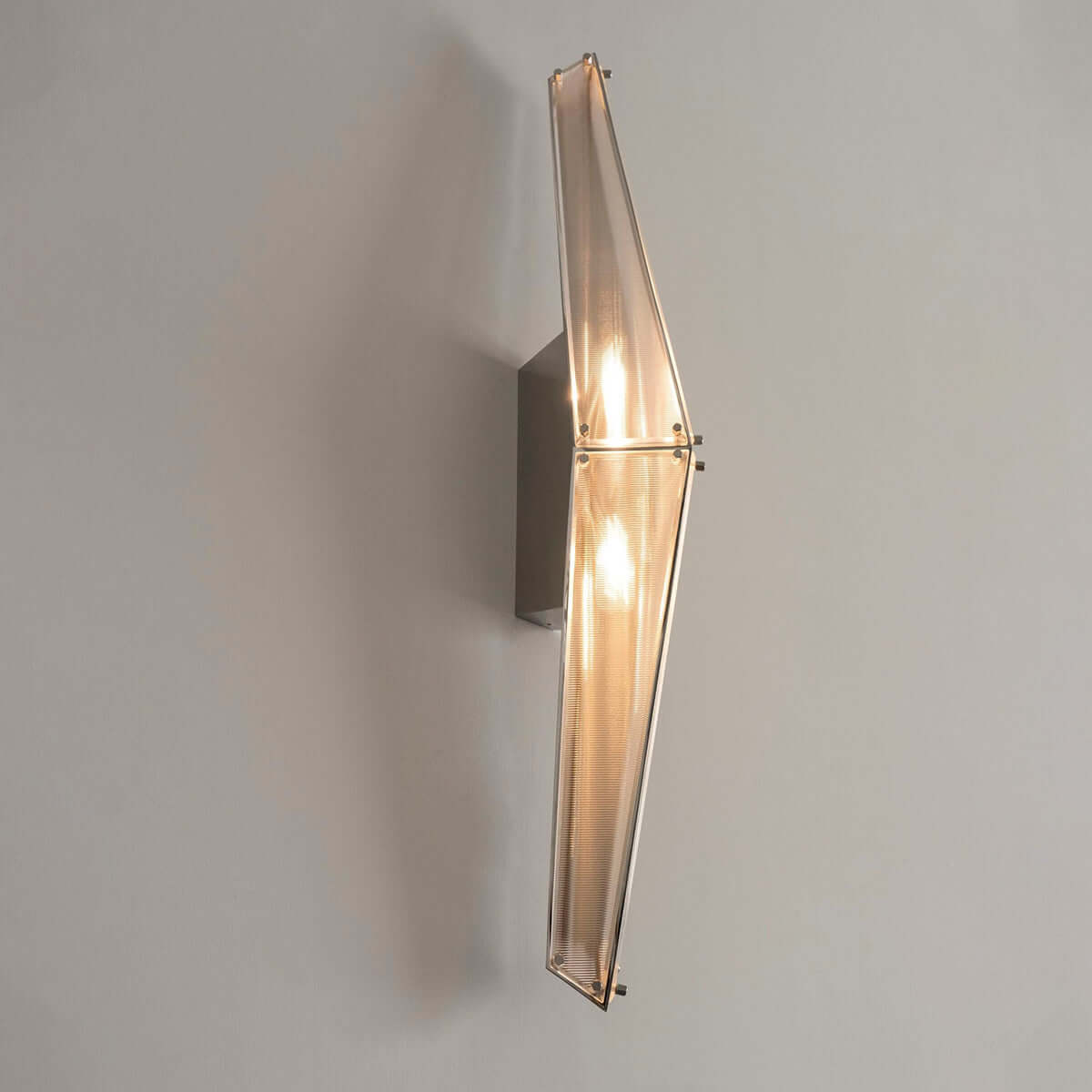 Veyora Wall Lamp