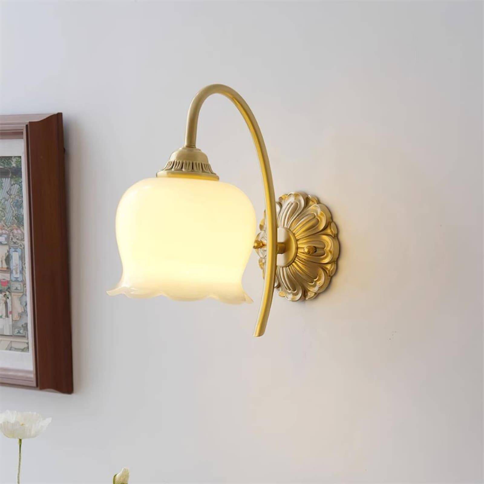 Vintage Mia Brass Wall Lamp – Art Deco Sconce with Fabric Shade