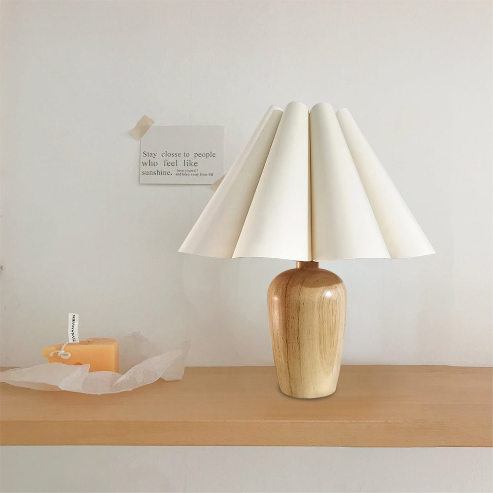 Vintage Fluted Beige Table Lamp
