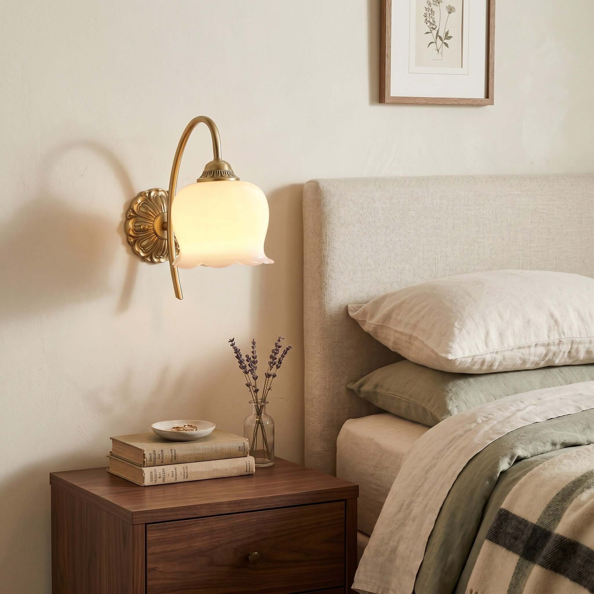 Vintage Mia Brass Wall Lamp – Art Deco Sconce with Fabric Shade