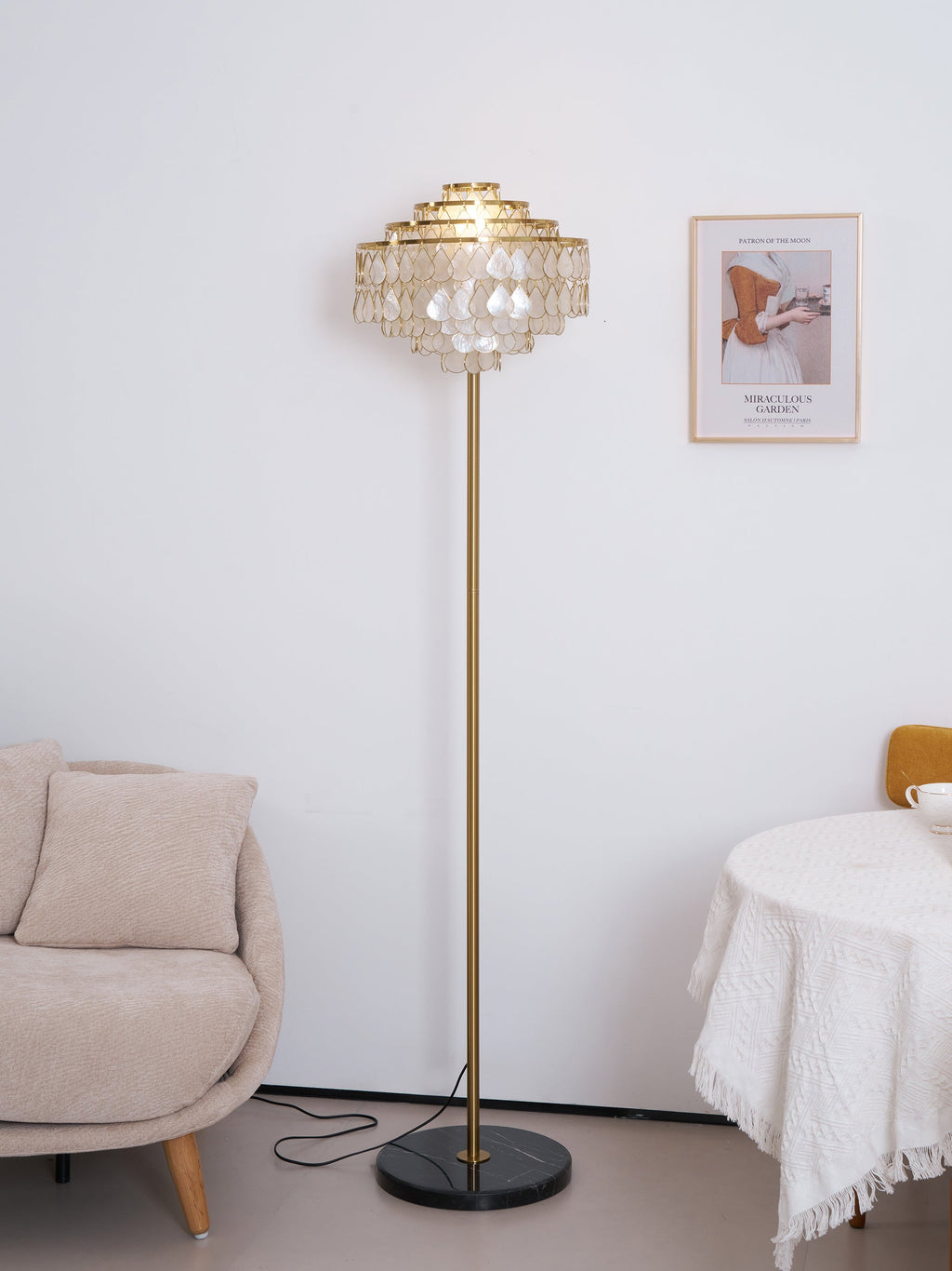 Vivant Shell Floor Lamp
