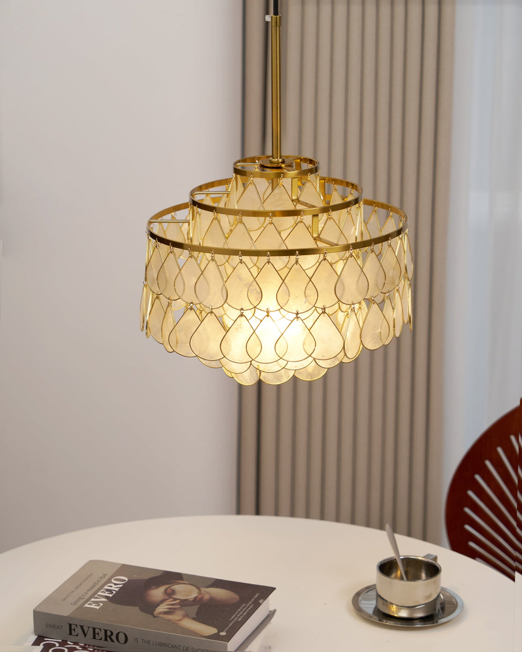 Vivant Shell Pendant Lamp