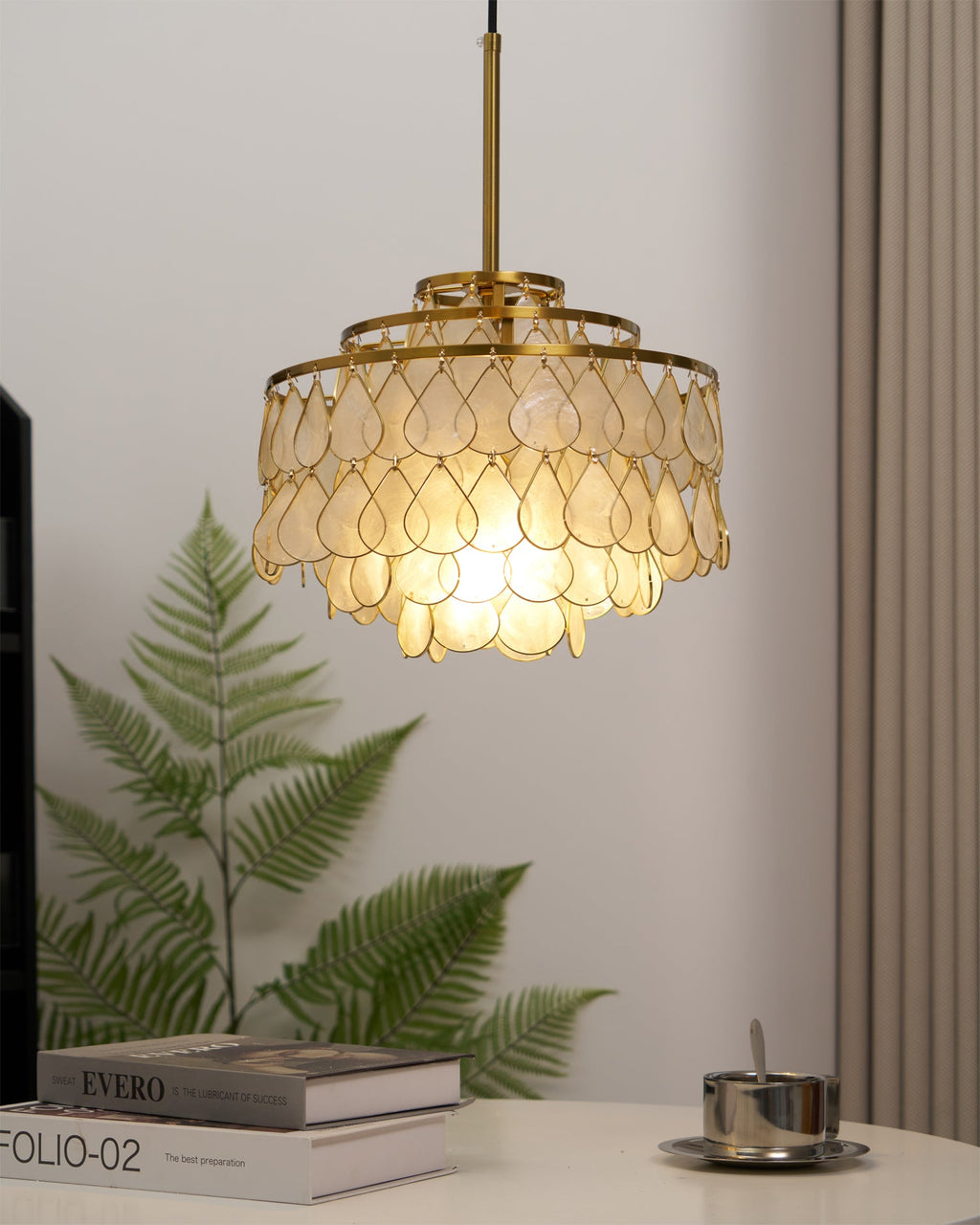 Vivant Shell Pendant Lamp