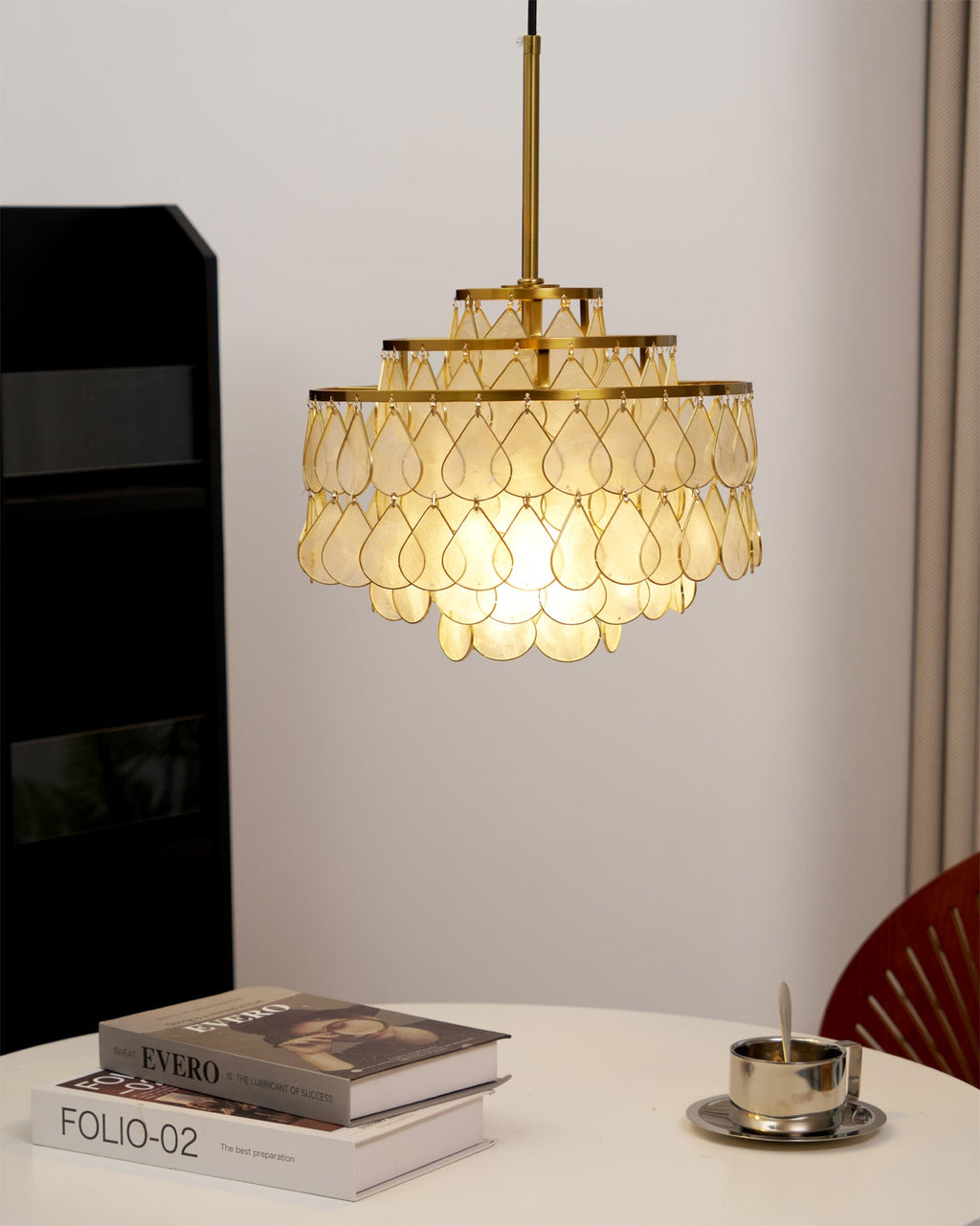 Vivant Shell Pendant Lamp