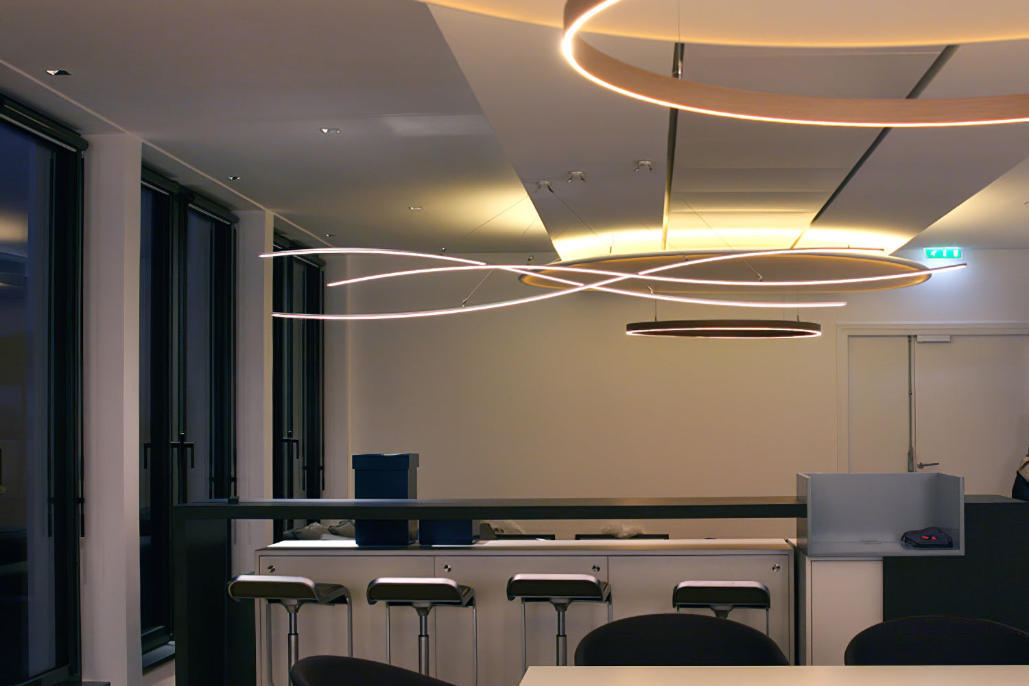 Wave Pendant Lamp