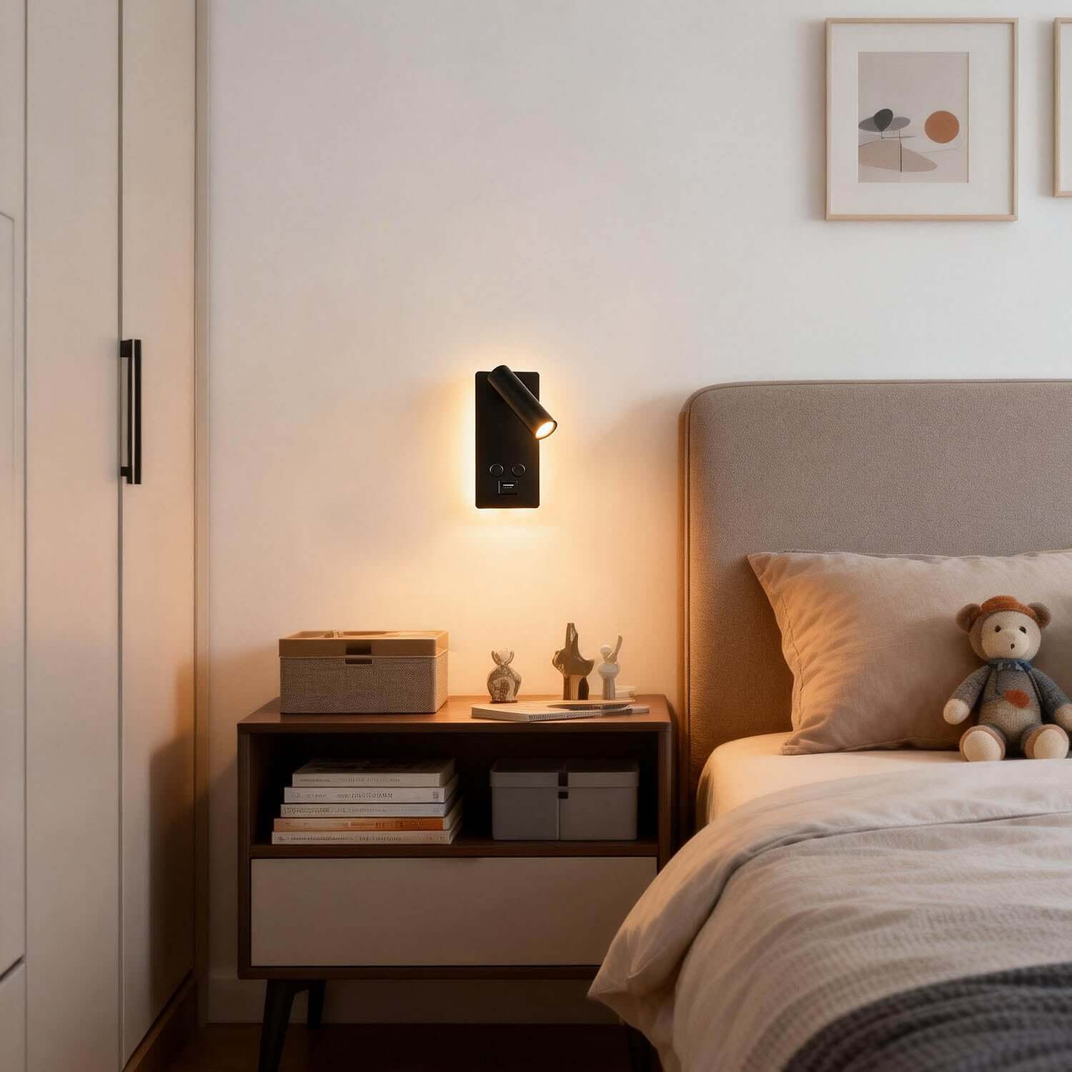 Yorva Wall Lamp Style B