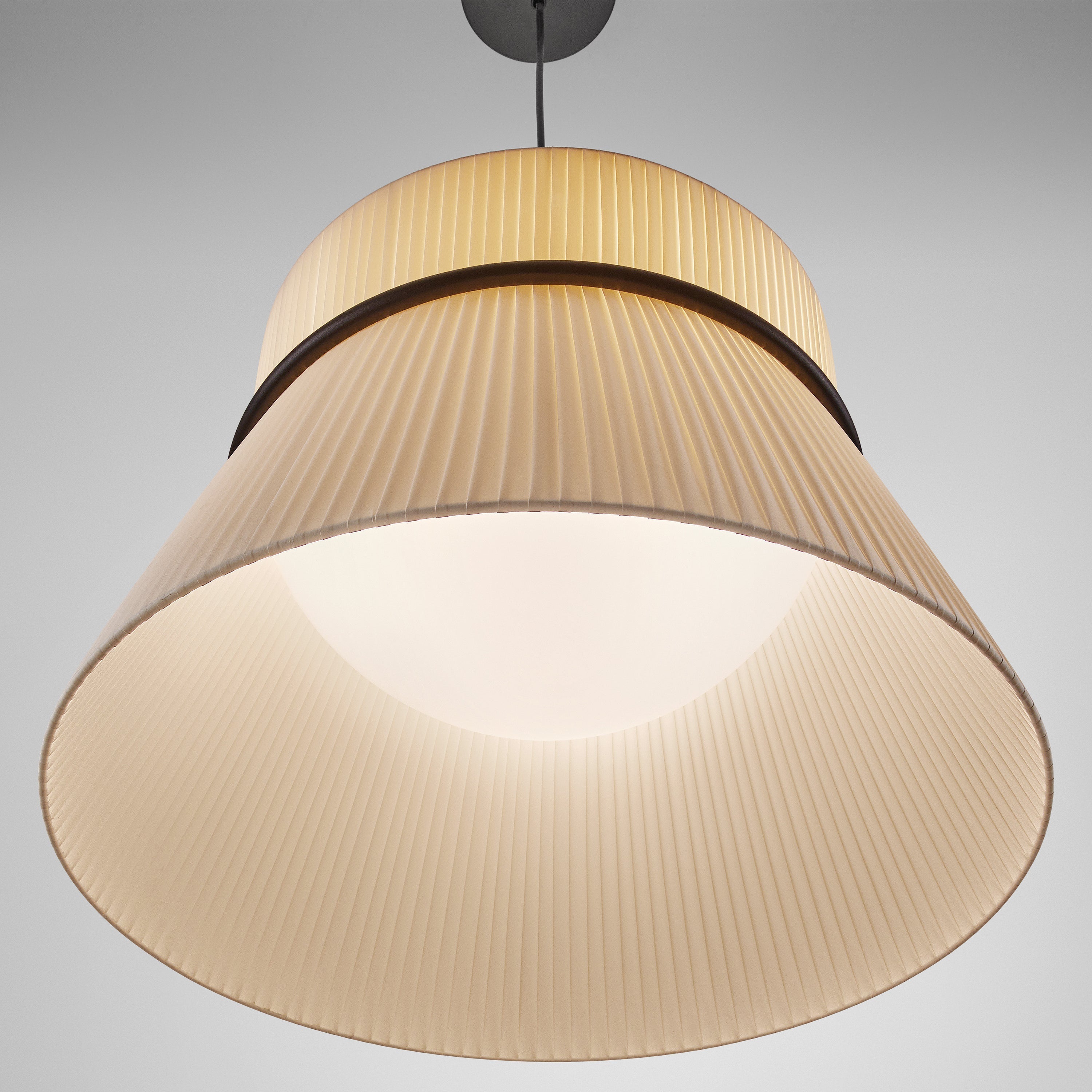 Folie Pendant Light