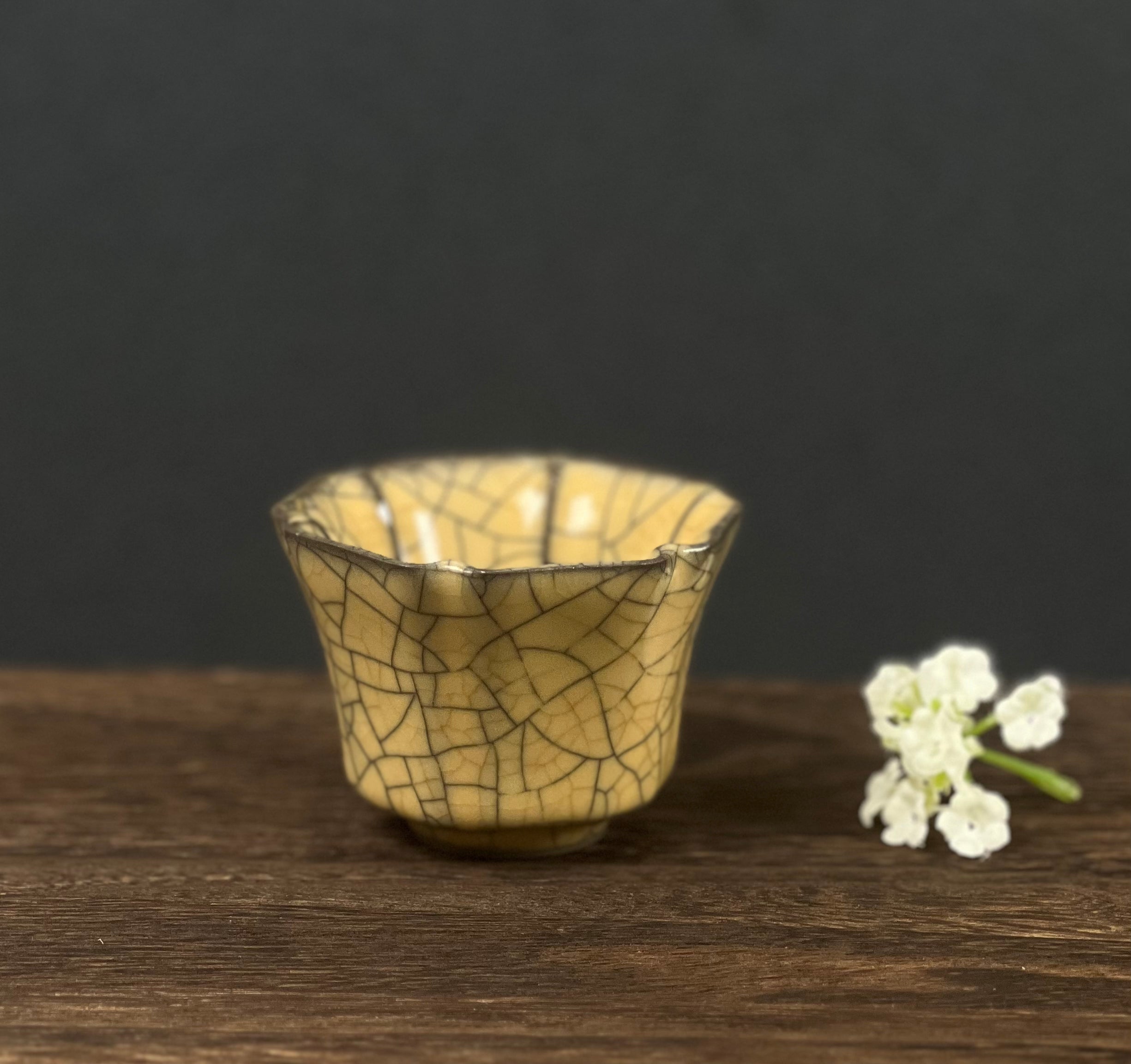 Ge Kiln Crackle Glaze Tea Cup – Hexagonal Handcrafted Ceramic with Ancient Pattern