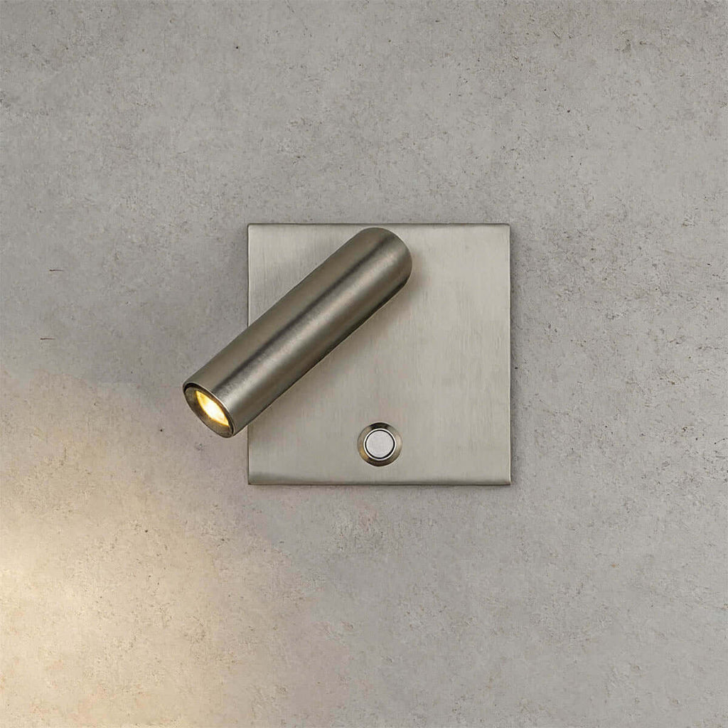 Cevro Wall Light